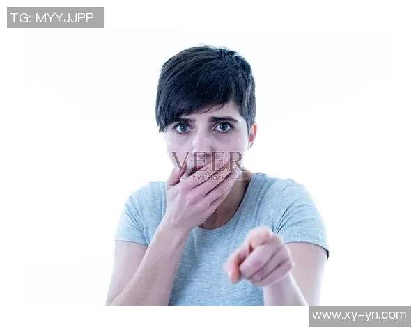 足球明星近景拍摄技巧揭秘如何捕捉他们的精彩瞬间与情感表达 足球明星近景拍摄技巧揭秘如何捕捉他们的精彩瞬间与情感表达