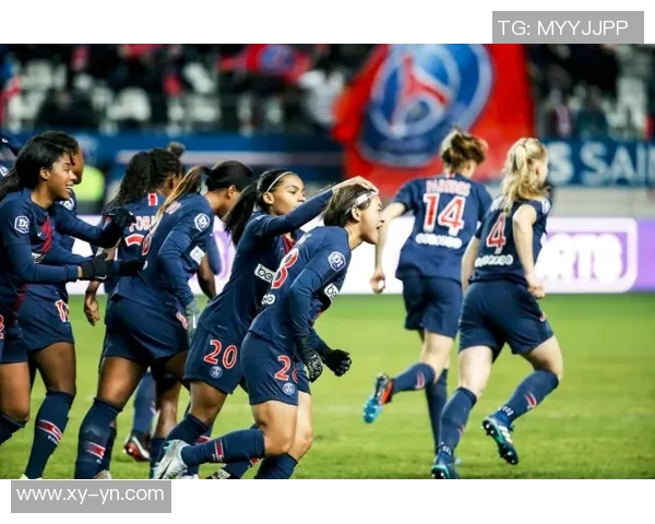 足球明星与翻译小姐姐的奇妙邂逅与心灵对话之旅 足球明星与翻译小姐姐的奇妙邂逅与心灵对话之旅