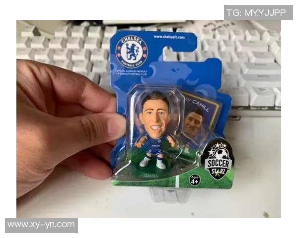 钩织足球明星玩偶的详细教程与技巧分享，轻松打造你的球场偶像